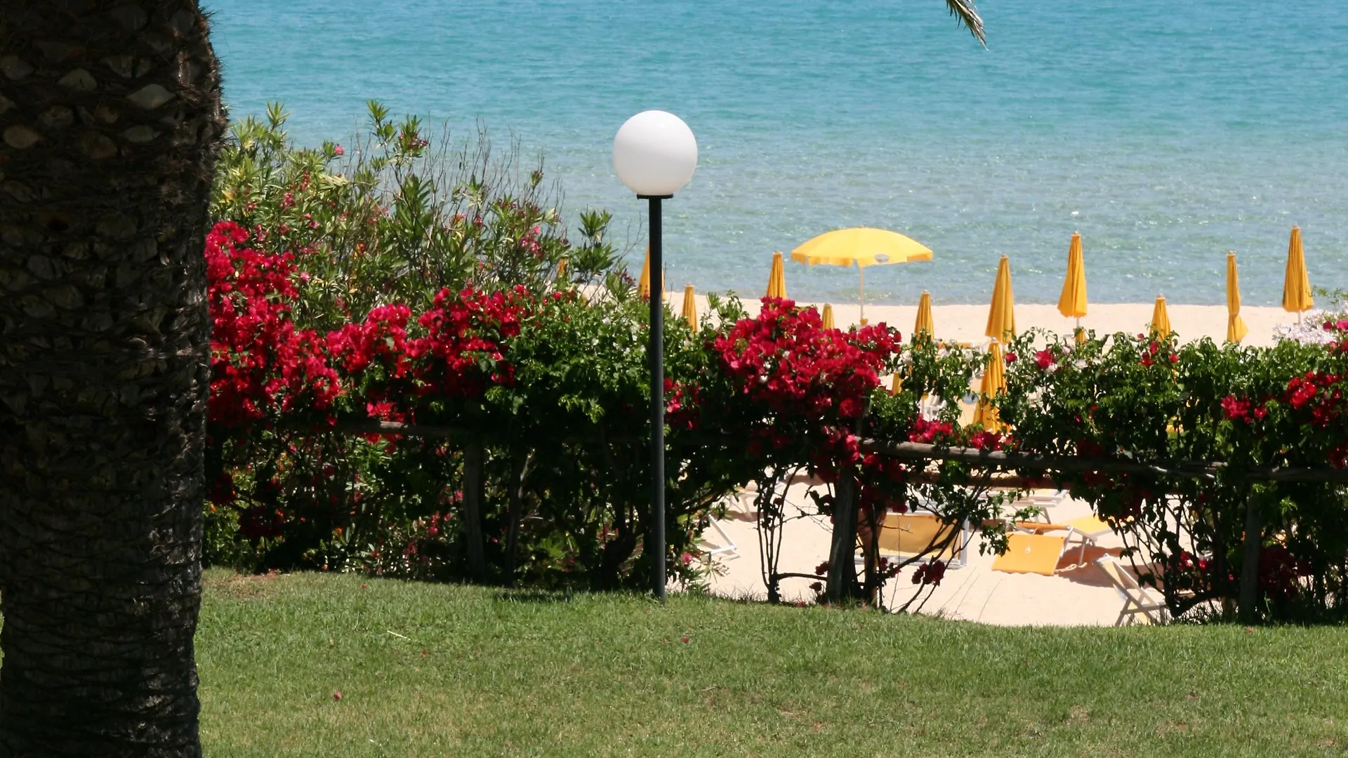 Отель Th Costa Rei - Free Beach Resort