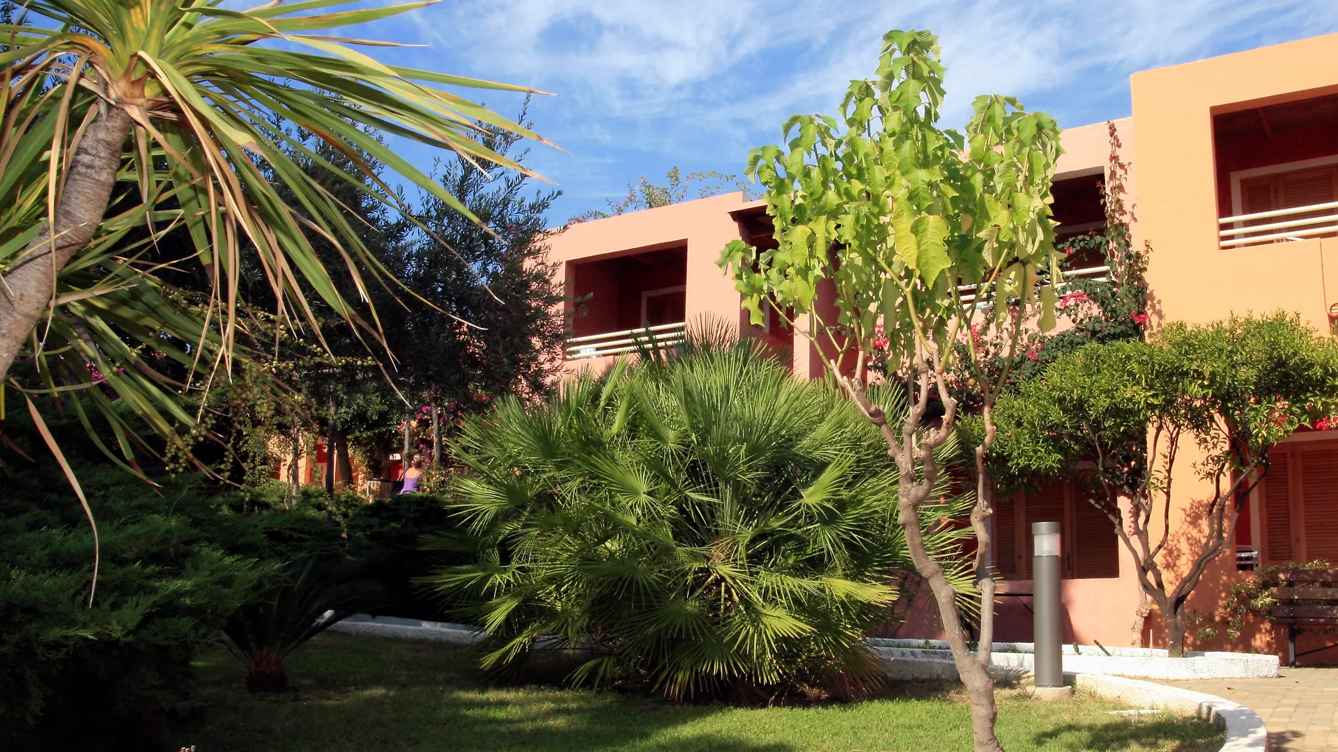 Отель Th Costa Rei - Free Beach Resort